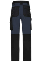 Kép betöltése a galériamegjelenítőbe: James&Nicholson Stretch Slim Style Deréknadrág Fekete/Szürke3