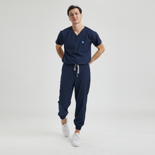 Kép betöltése a galériamegjelenítőbe: Wio Férfi Jogger Szett - Sötét Kék