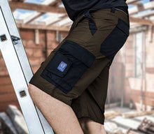 Kép betöltése a galériamegjelenítőbe: Burgia Image Rövidnadrág Barna