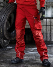 Kép betöltése a galériamegjelenítőbe: James & Nicholson Solid Style Deréknadrág