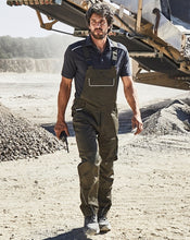 Kép betöltése a galériamegjelenítőbe: James & Nicholson Solid Style Kantárosnadrág