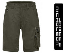 Kép betöltése a galériamegjelenítőbe: James & Nicholson Solid Style Rövidnadrág OlivaZöld
