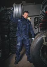 Kép betöltése a galériamegjelenítőbe: Leib Wächter Kantárosnadrág